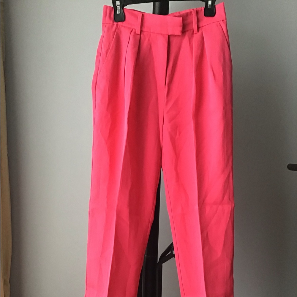 H&M bright pink pleated dress pants trousers size 6